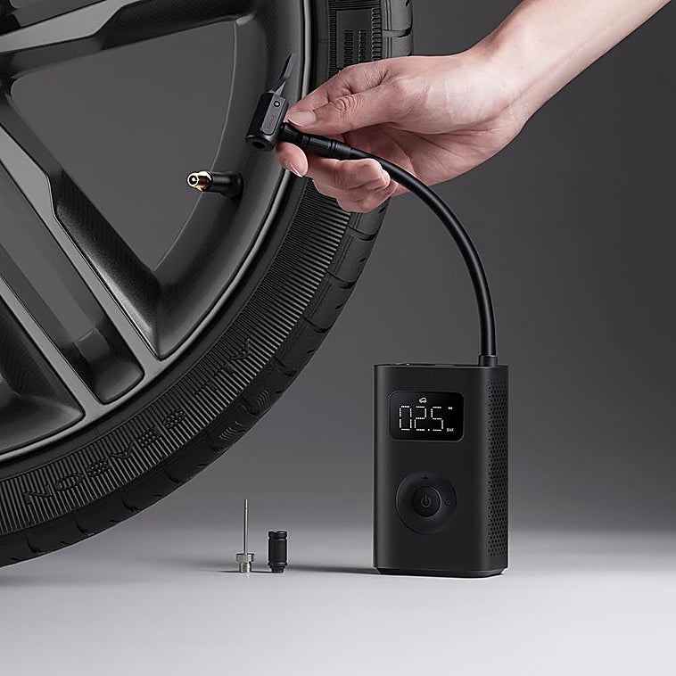 Este inflador de Xiaomi es tan compacto y ligero que podrás llevarlo siempre contigo