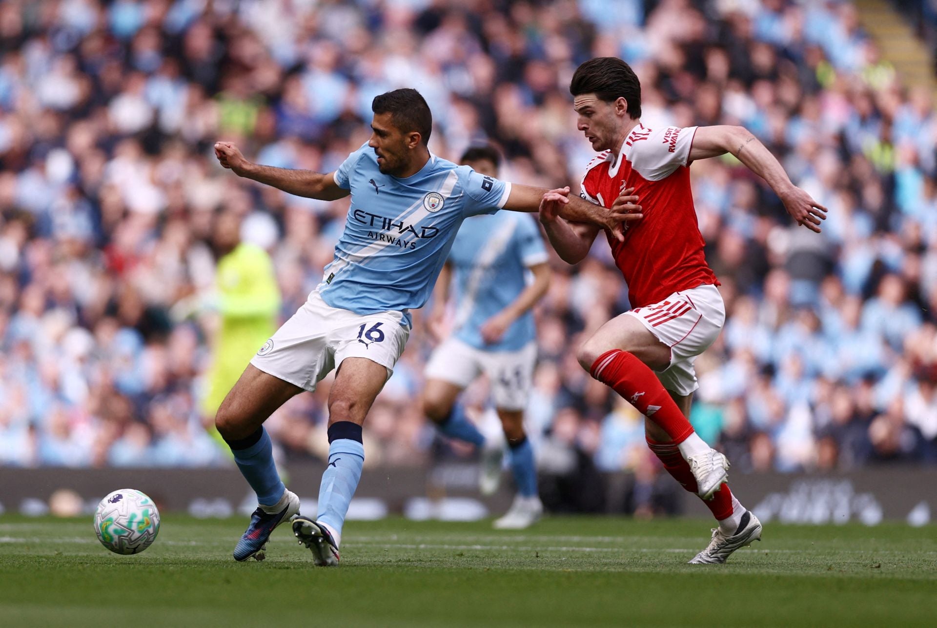 Arsenal-Manchester City maçından bir kare.