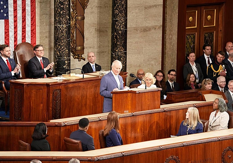 Los chistes de Carlos III se ganan a los políticos de EE UU: «Sin nosotros, estarían hablando francés»