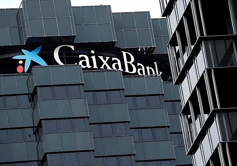 CaixaBank gana 1.572 millones, un 7% más, en el primer trimestre y anticipa tres subidas de los tipos de interés