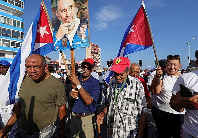 Washington endurece las sanciones a Cuba con bloqueos de divisas y viajes a quien negocie con el régimen