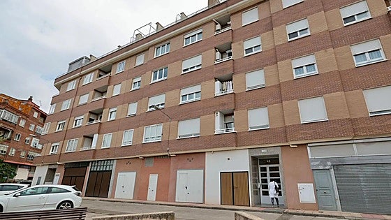 Muere un niño de 5 años cuatro días después de caer desde un quinto piso en La Rioja