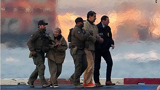 Maduro lee la Biblia en la cárcel mientras Venezuela le olvida