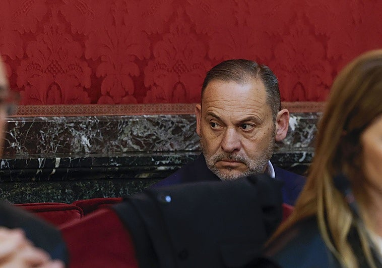 Ábalos afronta este lunes el interrogatorio de su vida acorralado por los testimonios de la UCO y de Aldama