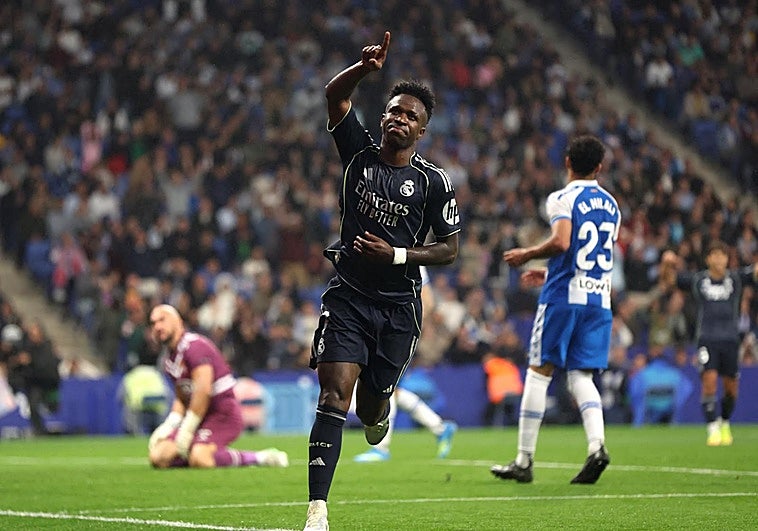 Vinicius saca al Real Madrid del pasillo y evita el alirón del Barcelona