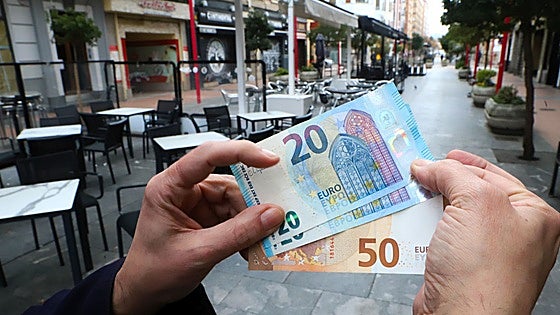 El crédito concedido a las familias repunta un 5% en marzo y alcanza máximos desde 2008