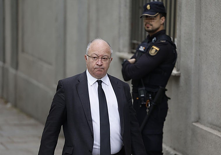 La acusación popular carga contra Ábalos: «Es una organización criminal que se aprovecha del poder político para sacar beneficio»
