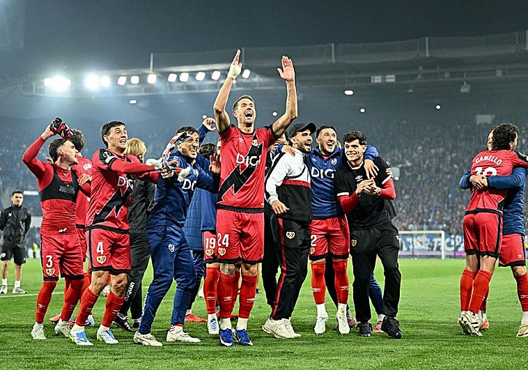El Rayo, héroe nacional, otorga la quinta plaza de Champions al fútbol español