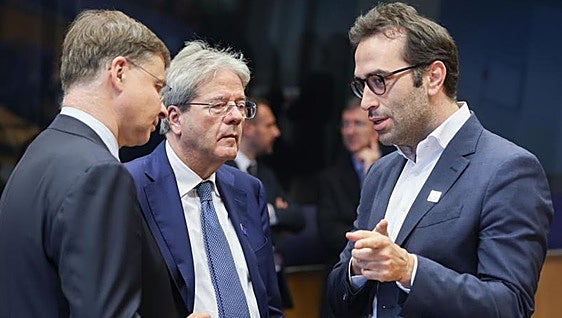 Bruselas revisa al alza el crecimiento de España, que avanzará un 2,4% este año pese a la guerra en Irán
