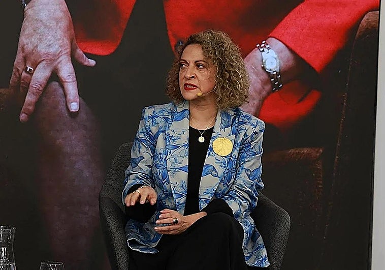 Jineth Bedoya recibe el primer premio Santi Oleaga: «Santi puede ver que 25 años después el periodismo es capaz de cambiar las cosas»
