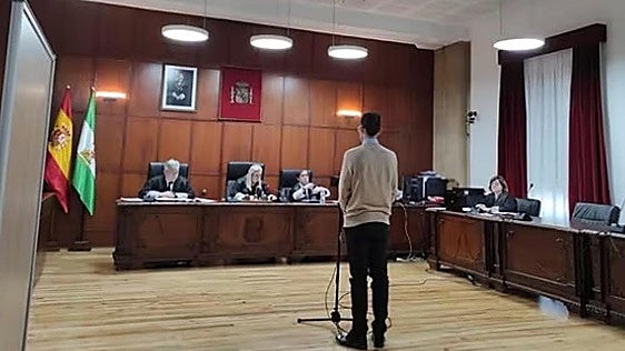 Un año de cárcel para un monitor deportivo de Jaén por agredir sexualmente a una alumna a la que pidió salir
