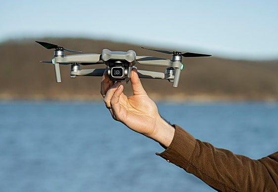 Los mejores drones de iniciación para aprender a volar desde cero