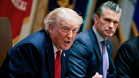 La Justicia paraliza el polémico fondo de 1.800 millones de Trump para recompensar a sus aliados