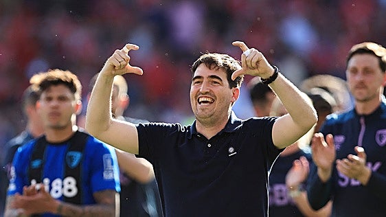 El Liverpool prescinde de su entrenador y se suma a los pretendientes de Iraola