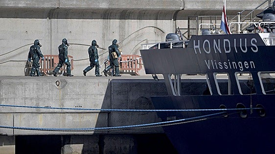 El crucero donde surgió el brote de hantavirus está desinfectado