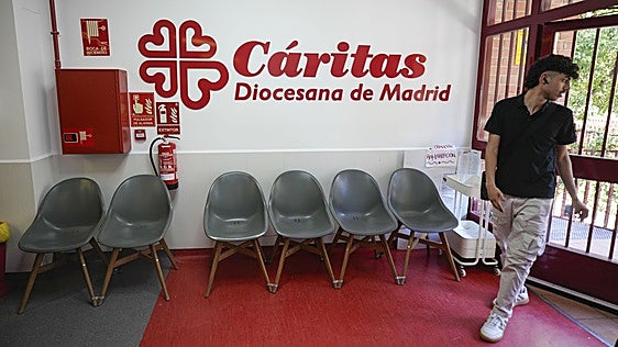 El reto de alojar a un millón de fieles: polideportivos, colegios y parroquias ofrecen cama para ver al Papa