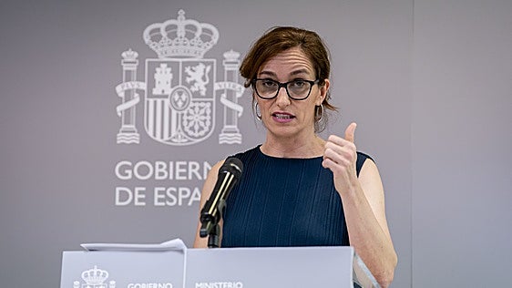 Los inmigrantes contribuyen más al sistema de lo que perciben por la Sanidad