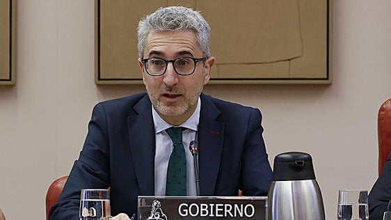 El Gobierno plantea ceder mayores competencias en IVA e IRPF a las comunidades autónomas