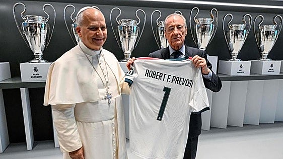 Florentino Pérez 'ficha' a León XIV para el Real Madrid