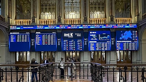 El Ibex 35 supera los 18.750 puntos y renueva máximos históricos