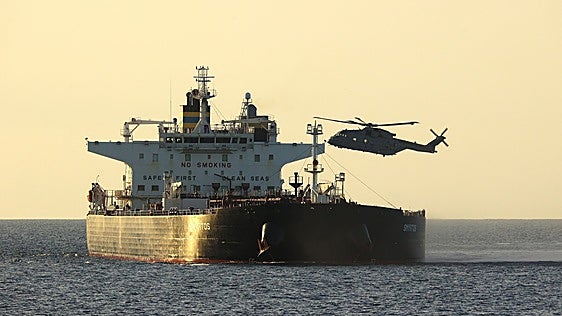 El Reino Unido intercepta por primera vez un petrolero de la 'flota fantasma' rusa en el Canal de la Mancha