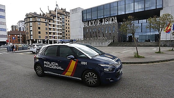 Cárcel por contagiarle en Gijón el VIH a su novia, menor de 14 años, a quien le ocultó la enfermedad