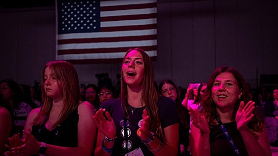Los MAGA y su obsesión por enterrar los derechos de las mujeres: «No deberían votar»