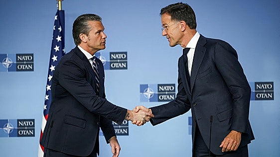 Estados Unidos revisará su presencia en la OTAN para que «Europa asuma su defensa»