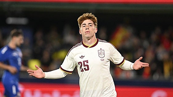Iraola recluta a Víctor Muñoz para el Liverpool