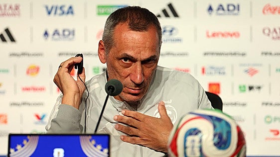 El enfado del seleccionador saudí: «¿Crees que me van a despedir por jugar con un 5-4-1?»