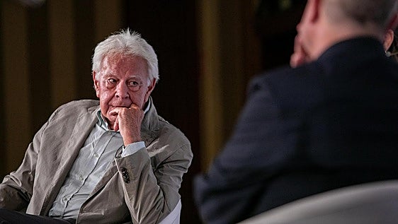 Felipe González: «Que Zapatero explique lo que tenga que explicar y que lo devuelva cuanto antes. Eso es elemental»