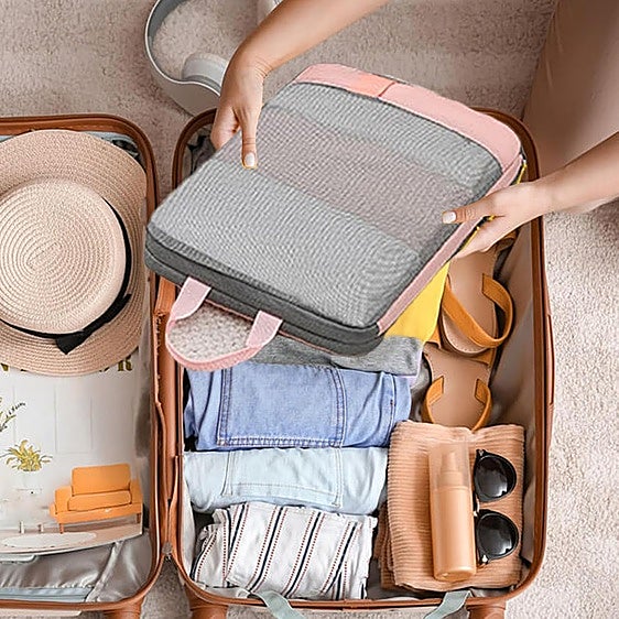Aprovecha todo el espacio de tu maleta estas vacaciones con estos prácticos organizadores de equipaje