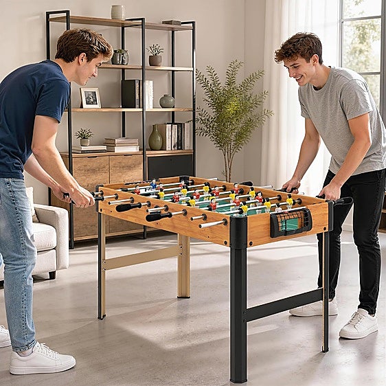 Si eres futbolero y te gusta reunir a amigos en casa, necesitas uno de estos futbolines