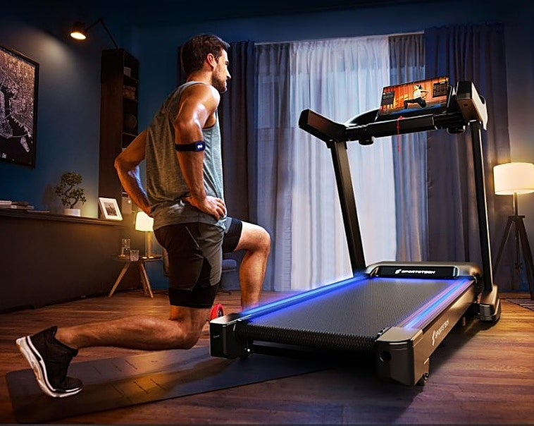 Entrena sin límites en casa gracias a la cinta de correr Sportstech F37 con inclinación y conectividad