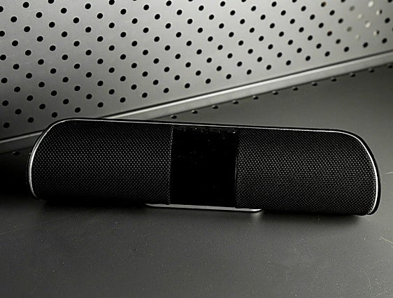 Fidelidad sonora y graves controlados con el altavoz Bluetooth Soundcore Motion+ IPX7