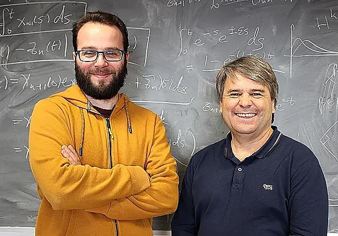Los matemáticos Luis Martínez Zoroa y Diego Córdoba.