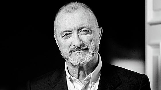Pérez Reverte regresa a la novela con 'La hipótesis más peligrosa'