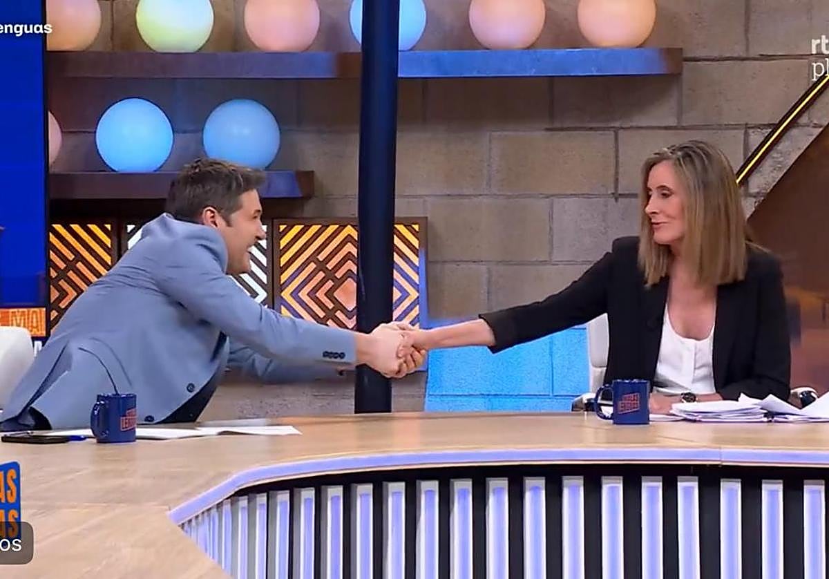 Cintora tendió la mano a la tertuliana tras su regreso a 'Malas lenguas', dos días después de marcharse cansada de «humillaciones».