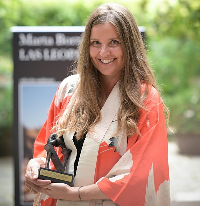 Marta Borraz con su trofeo.