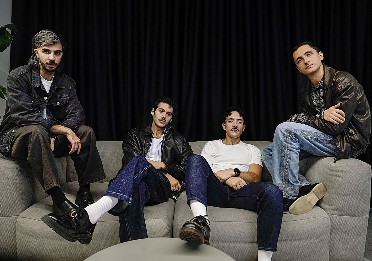 Arde Bogotá: «Queremos ser una banda que rompa, que se atreva y que no se sienta encorsetada»