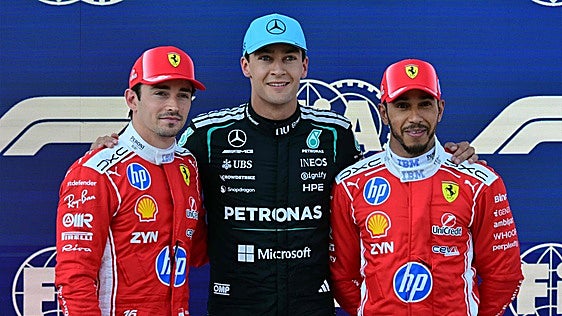 Russell, pole con ayuda arbitral en otro pésimo sábado para Aston Martin