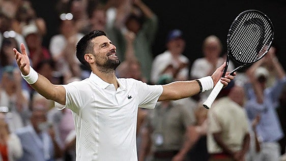 Djokovic sobrevive a una batalla de cinco horas y se cita con Sinner en semifinales