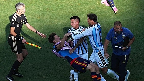 La FIFA lleva al banquillo la tangana de la final del Mundial