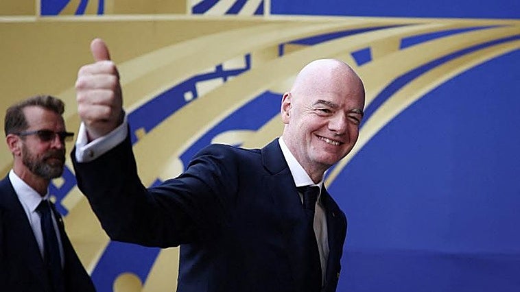Infantino juega la carta de Marruecos y le ofrece la final del Mundial 2030, según The Times