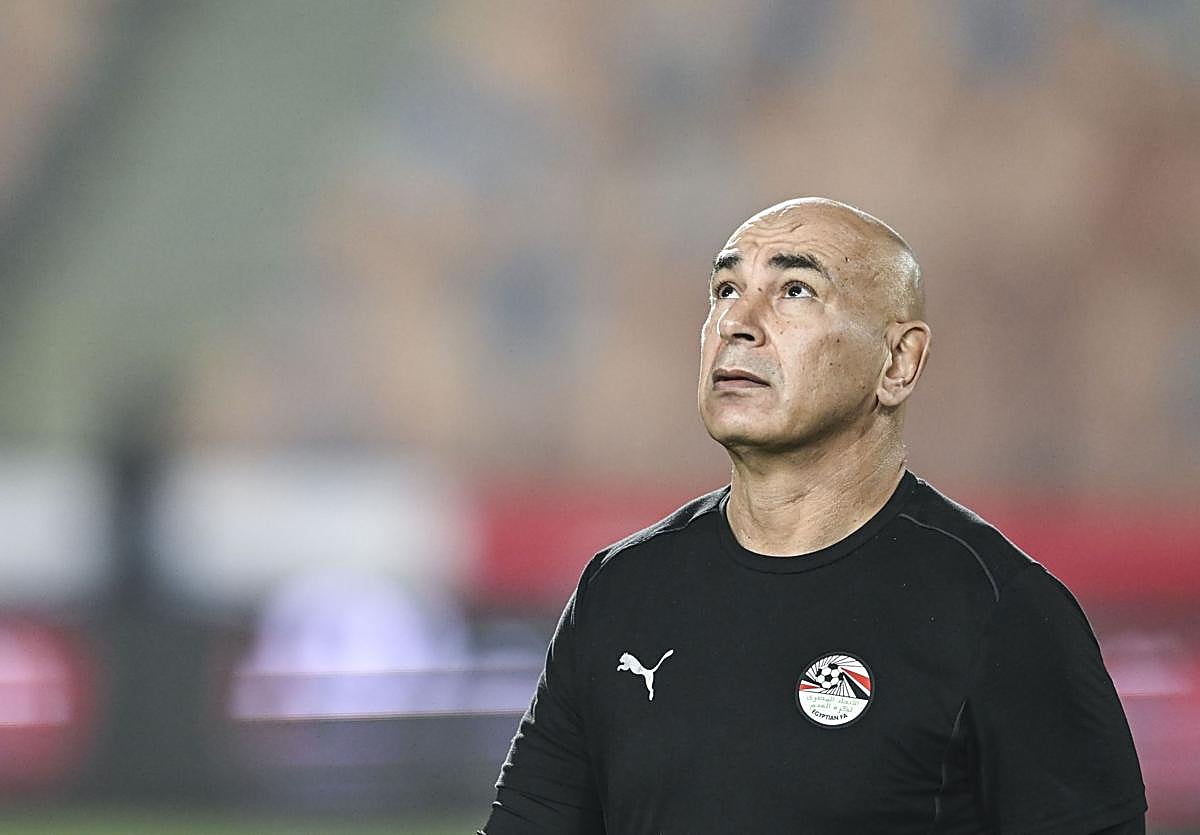 Hossam Hassan, seleccionador de Egipto, ingresado en el hospital tras una pelea entre sus dos esposas