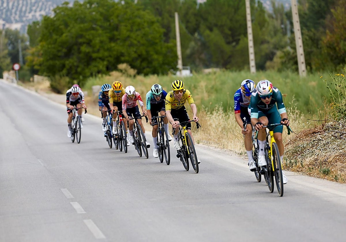 Van Aert vuela para ganar la etapa en Loja