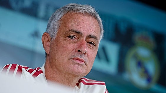 Mourinho: «Cuando hay unión entre estadio y equipo eres casi imbatible»