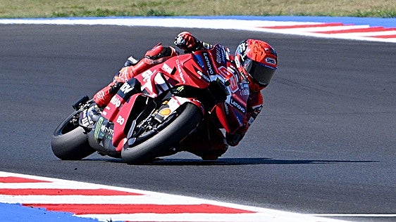 Marc Márquez conquista Misano y ya es líder de MotoGP