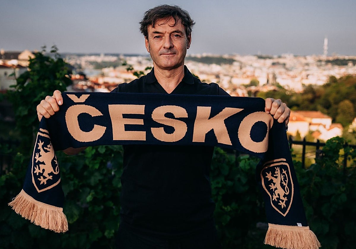 Santi Denia Prepares Czech Republic to Face Spain and Luis de la Fuente