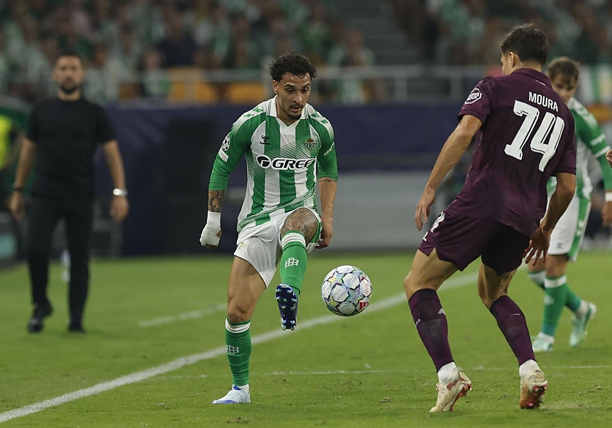 Antony denuncia un robo en su casa durante el Betis-Oporto